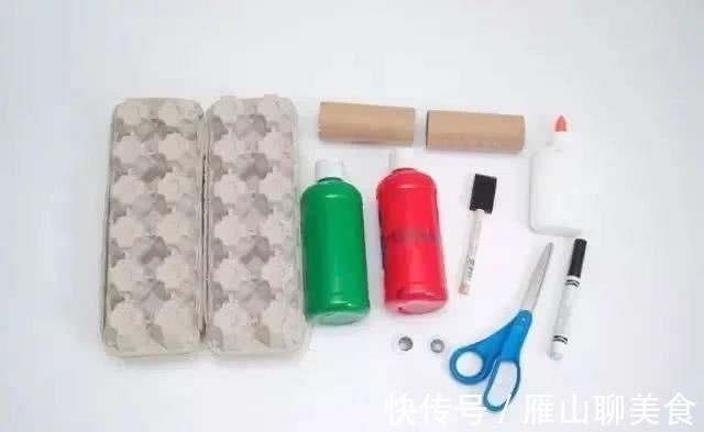 当妈妈“被迫”学会各种手工后,她就连蛋托都不放过了