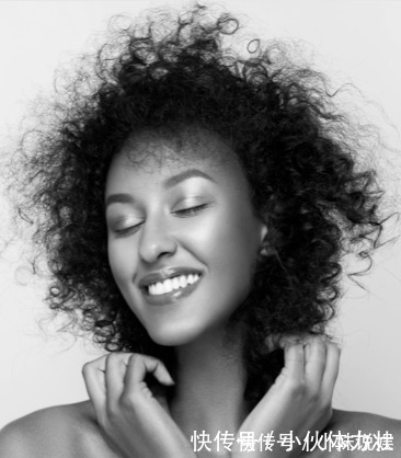 体毛|为什么有的女性体毛旺盛，有的女性几乎没有？和什么有关？