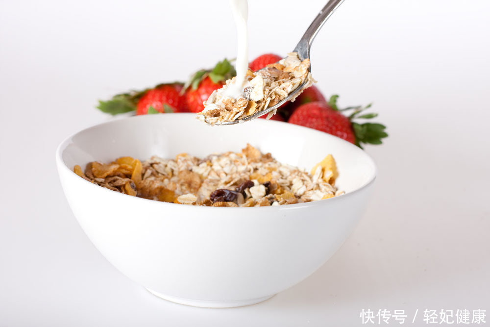 排便|轻妃健康丨便秘的人晚餐应该怎么吃,4种通便食物推荐给你!