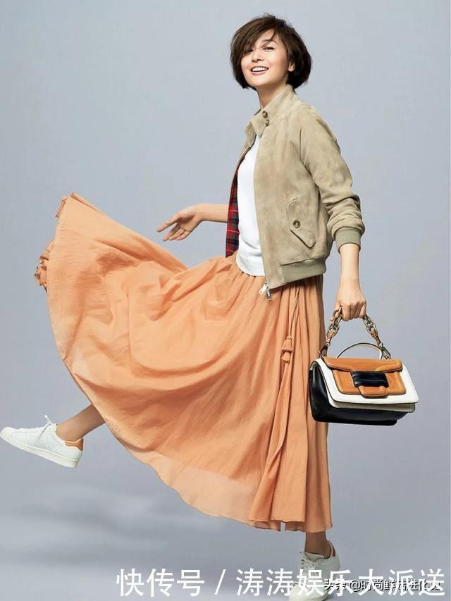 这位日本“大妈”的街拍火了!简单日常,50岁穿出30岁的感觉