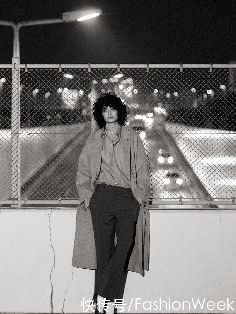 和秋冬超配的大地色，时髦典雅的穿搭，尽显优雅女人魅力