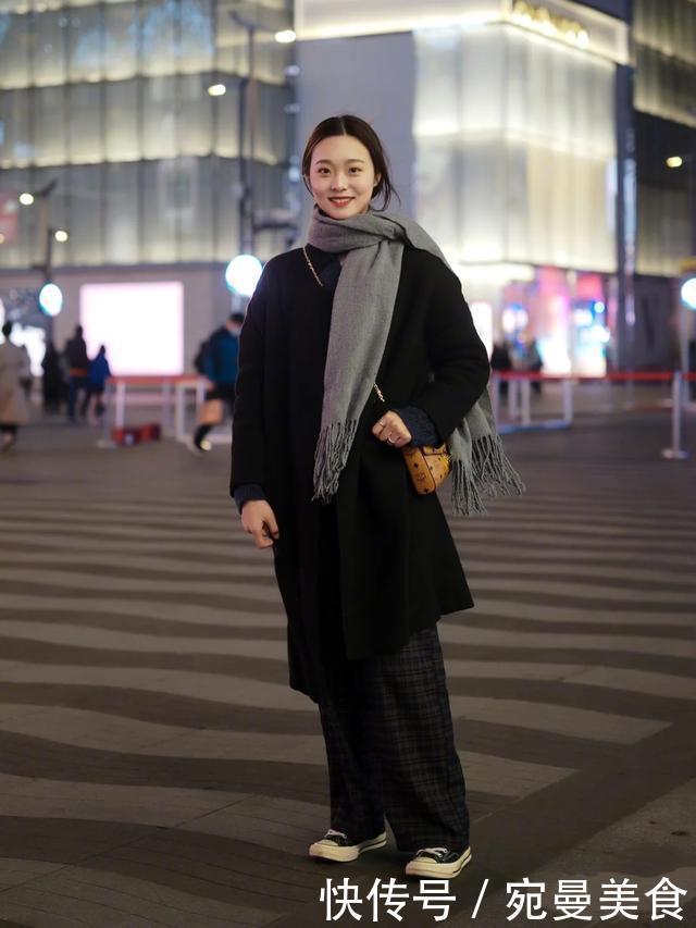 看了这么多大衣街拍,还是国内潮人最会穿,优雅耐看又时尚减龄