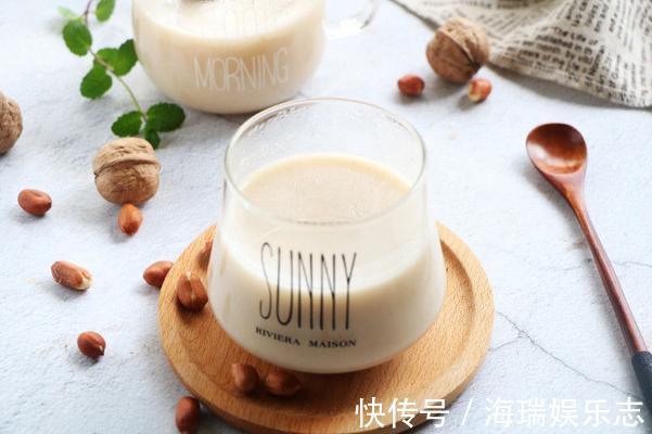 早餐热饮别总牛奶豆浆，4种杂粮一起打，营养充足精力充沛