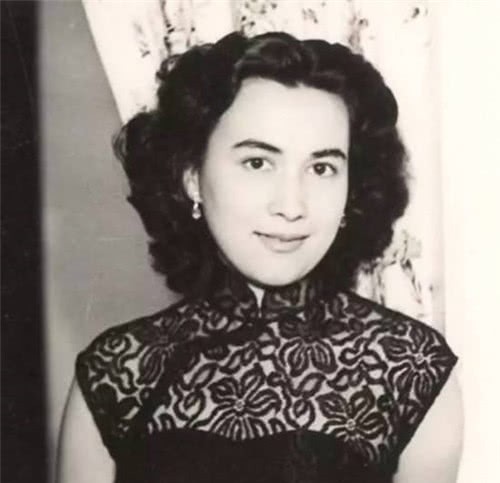 有何|亲妹妹的反戈一击,揭露何鸿燊商业帝国真相,二人之间有何恩怨?