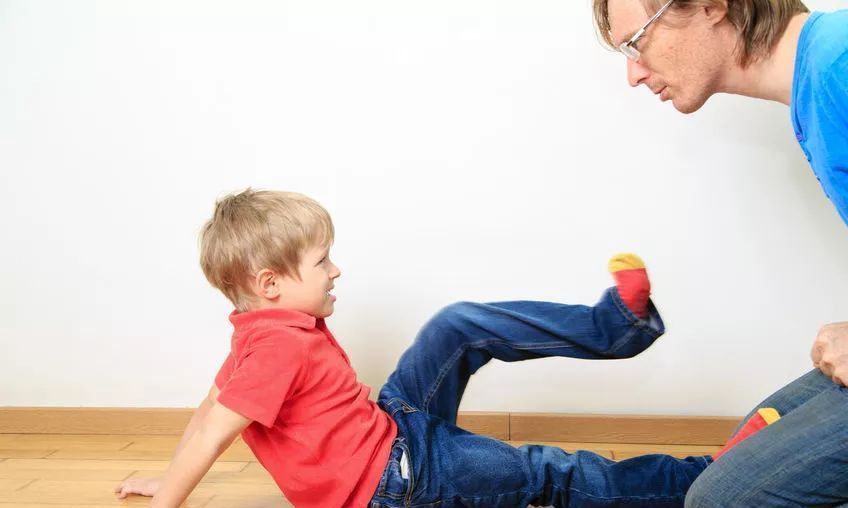 长辈|当代“白眼狼”,从小就有这三个特征,长大以后很难指望他孝顺