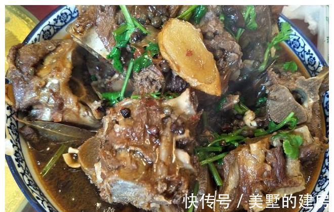 羊肉串|2个月没吃烧烤了，今天花了330元，吃了这些看看划算吗？
