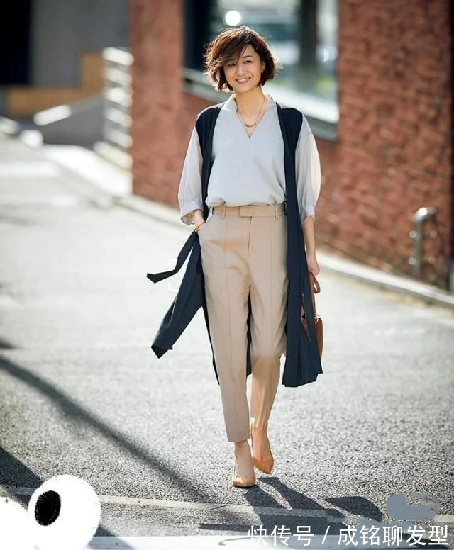 装扮|这才是50岁女人的最美装扮,日本模特知性优雅的穿搭,养眼又减龄