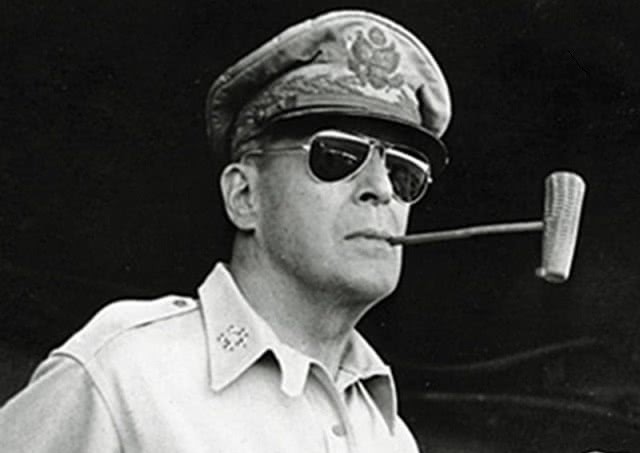 提出|抗美援朝时，麦克阿瑟曾提出投26颗原子弹，最后为啥没敢投放？