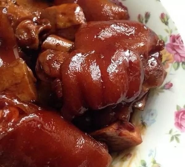 饭店不愿公开的猪蹄做法配方，学会了春节回家绝对给你撑场面