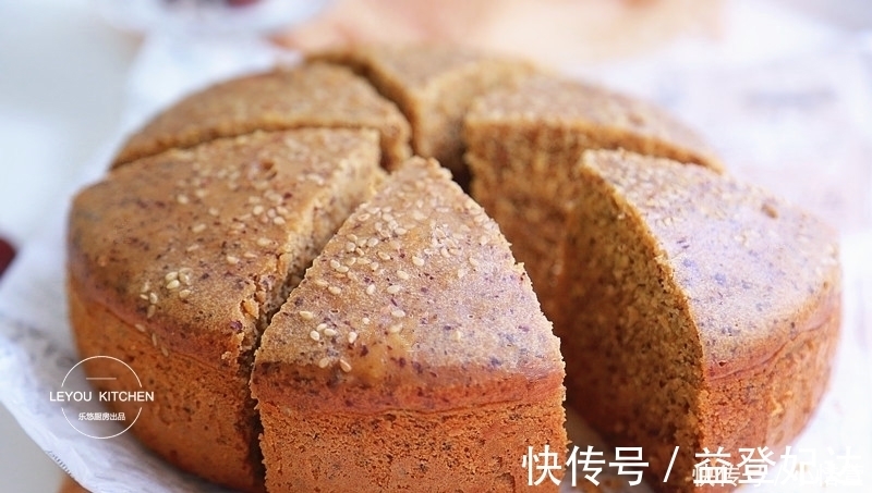 枣糕|想吃枣糕，用电饭锅就能做，不用打发，不用发酵，拌好面糊就入锅