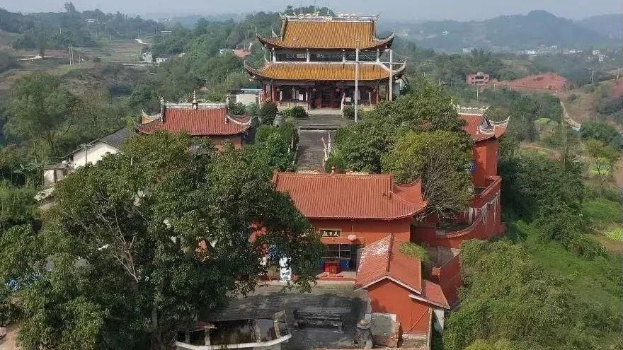 高峰寺|曾有巨龙出现？这座藏在深山里的古寺，确实来历不凡