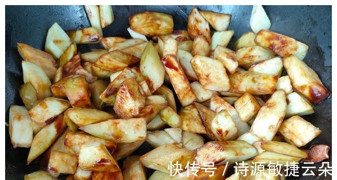 炒茄子|炒茄子时,记得“放3味去1味”,茄子不吸油,入味更好吃!
