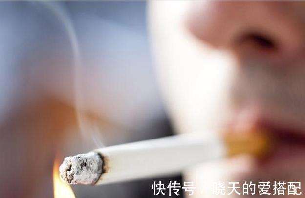 肚回弹|46岁男子，不痛不痒，查出肺癌，手上1个异常，提示已到中晚期！