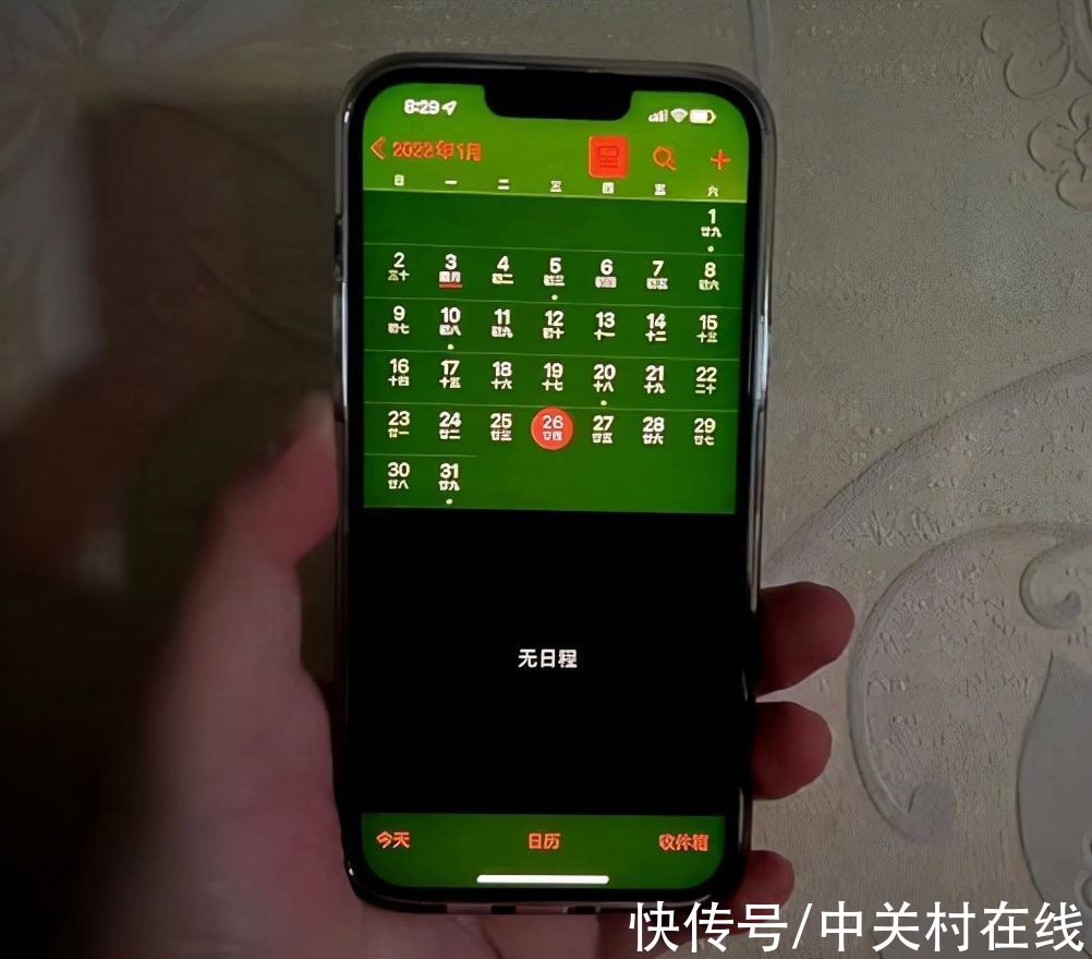 绿屏|iPhone 粉屏还没结束，绿屏BUG又来了