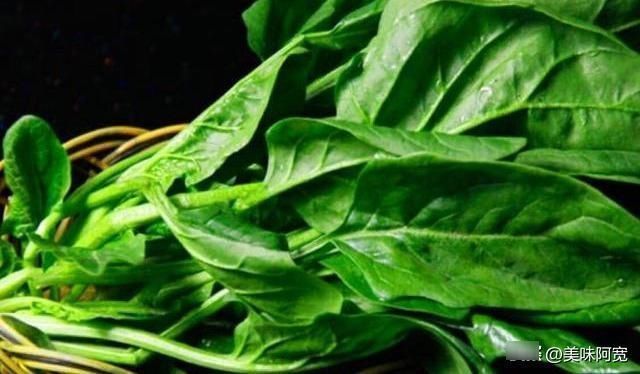 菠菜怎么做才好吃试试此方法,营养美味还好看,上桌准光盘