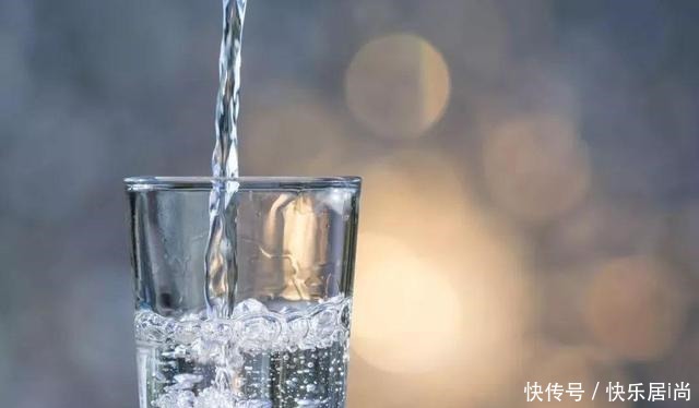 自来水煮粥更好吃煮粥粘稠，加水是关键