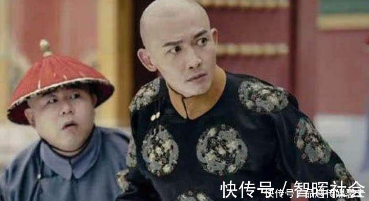 殿试#乾隆出上联,考生一听扭头就走,乾隆大笑:好,状元就是你了