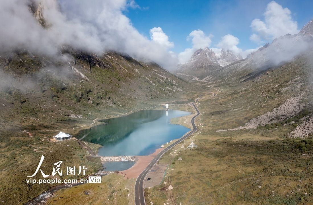 阿坝|四川阿坝：“莲宝叶则”云蒸霞蔚