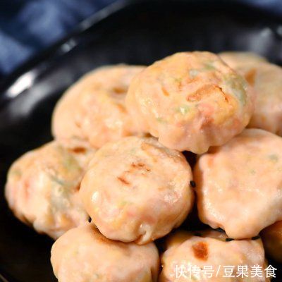 5种食材精心搭配，我要吹爆这款鸡蛋火腿煎包