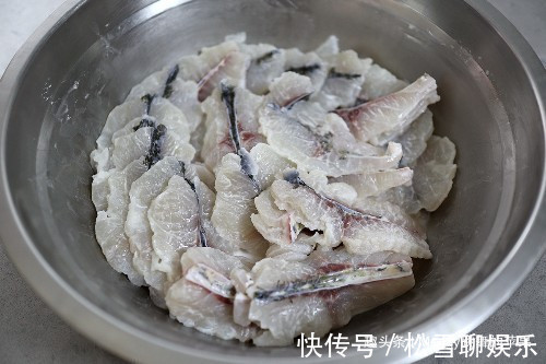 开春吃此菜酸爽开胃促食欲,10元一斤买3斤,身体壮实不长肉