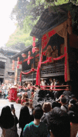 |搞笑GIF:嫂子你听我解释 事情不是你想象的那样