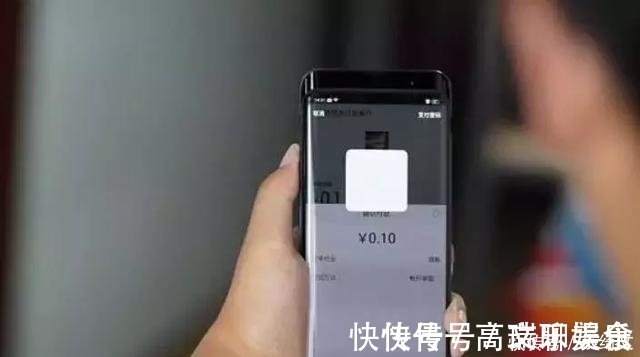 p20|近100全面屏华为新机横空出世惊艳颜值+超级快充+980加持