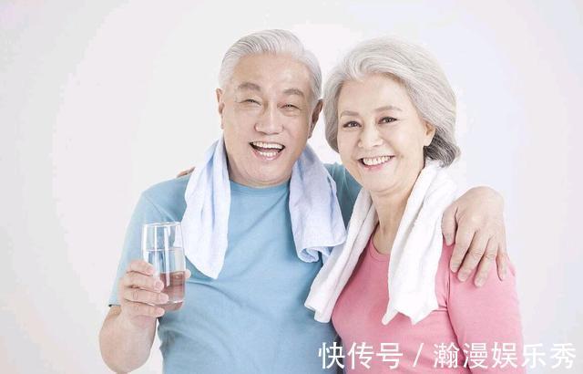 关键|男人到了45岁后，想要显年轻，还得靠“自律”，这4个细节是关键