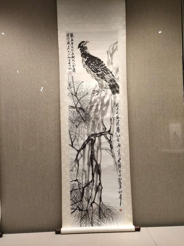 汤发周#齐白石传人、齐白石书画院院长-汤发周分享:鉴定齐白石书画作品真伪,应先看名款