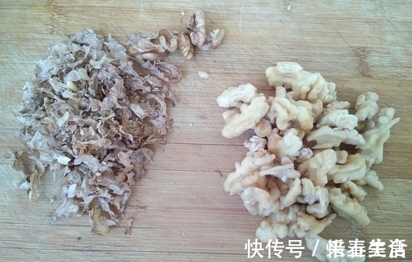 白发脱发|白发脱发的人别慌！学会这“菜”，隔三差五吃一些，护发乌发