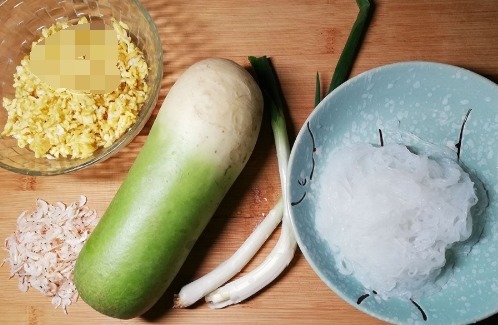 馅饼|一个萝卜,2个鸡蛋,不用发面,教你这样做馅饼,营养又味美