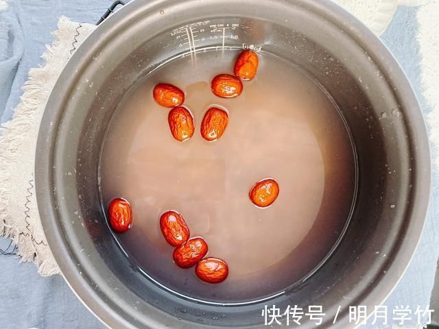 浸泡|黑米粥的正确做法,煮之前加一步,多加一种食材,比八宝粥还好喝
