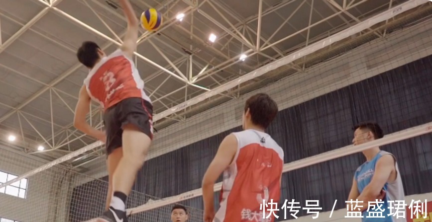 江苏男排|女排新教练受质疑,教导李盈莹为时尚早排协见证,蔡斌高见!