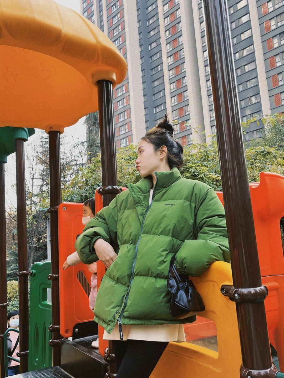 保暖|“羽绒服”撑起冬季的保暖与优雅,不老气、不扮嫩,穿出chic高级