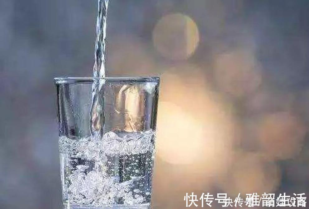 饮料|白开水是最好喝的饮料,那白开矿泉水和白开自来水,哪个比较好?