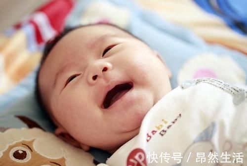 母乳喂养|小宝宝遇到三种情况,就需要混合喂养了,坚持只喂母乳反而是害他