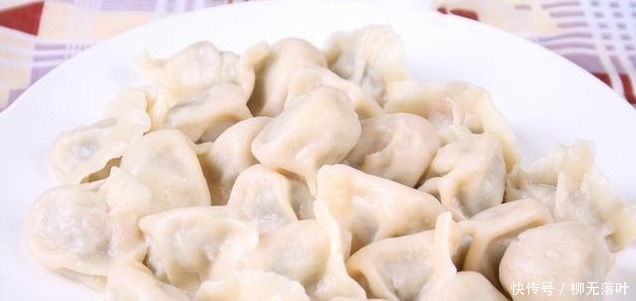饺子皮|煮冻饺子，记住3个窍门，饺子个个不破皮，吃着筋道，不像冷冻的！
