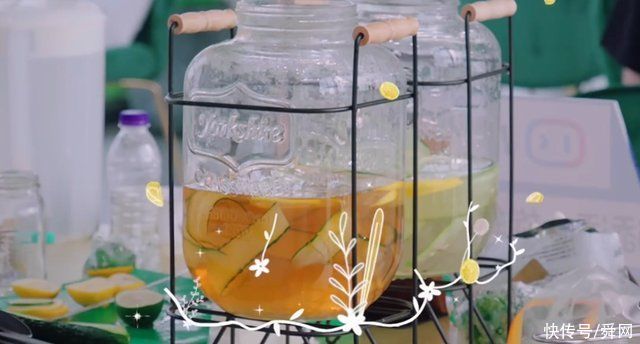 cp|氣氛組頭頭?周也上綜藝被夸像天使，《中餐廳5》與龔俊頻繁互動引熱議