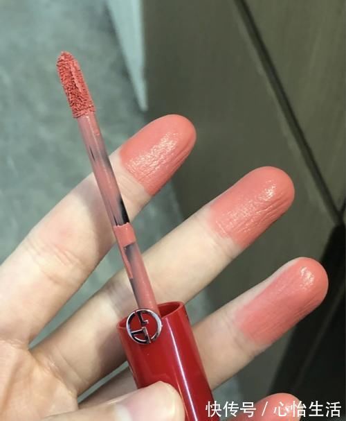 花钰|大牌口红别乱买,口红的保质期要会看,别稀里糊涂花冤枉钱