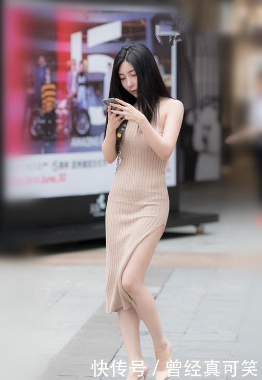 独有|街拍:美女一身装扮处处都散发着独有的柔和之气,非常好看