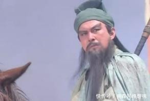 关羽|同是五虎上将,关羽不服马超也瞧不上黄忠,为何对赵云从来没意见