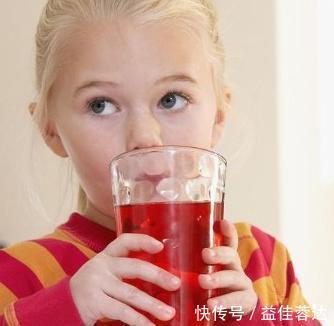 婆婆|6岁前,4种食物“打死不能给孩子吃”,耽误长个!家长别不当回事