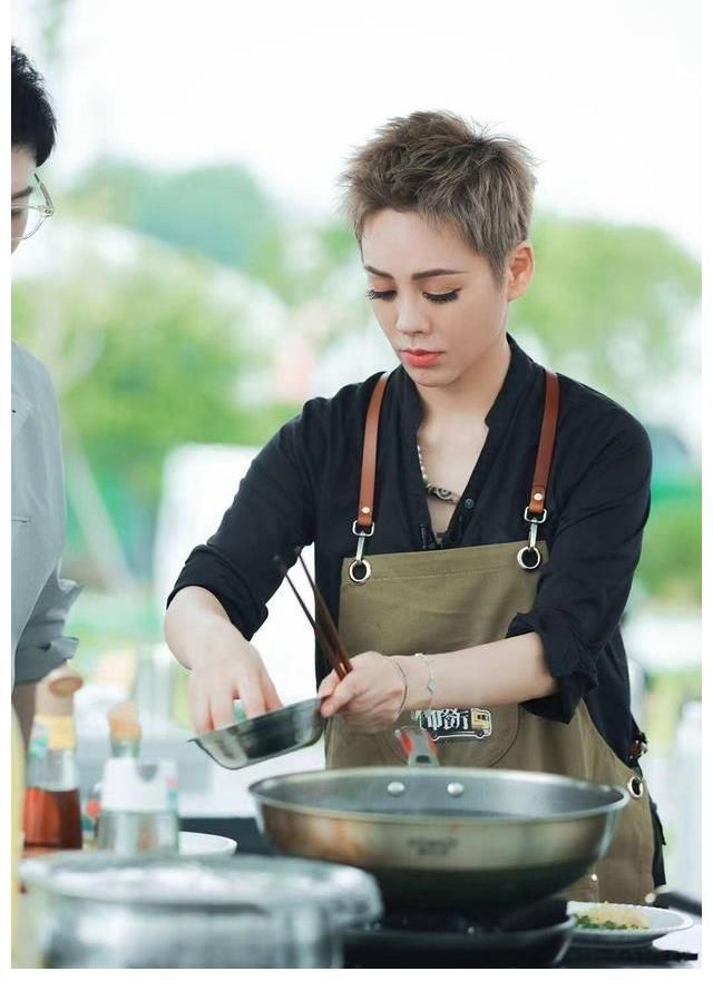 中餐厅|“厨房小白”做八桌菜，《中餐厅5》终于“营业”了