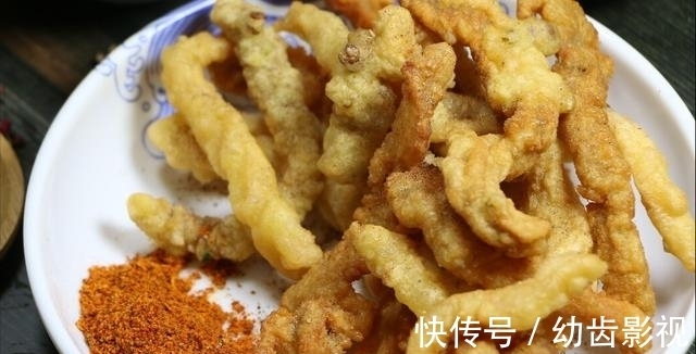 炸酥肉,用淀粉还是面粉?四川大厨教你一招,焦香酥脆不回软