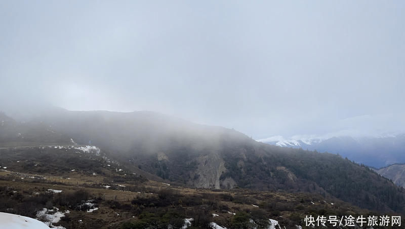 自驾阿坝，探秘通往嫩恩桑措（神仙池）景区的绝美之路