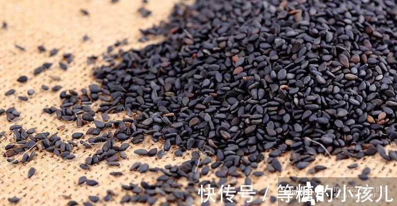 黄酒|普通的黑芝麻, 竟然治好了5种疾病, 这种吃法老中医也推荐！
