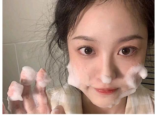 水润 早晨和晚上“护肤”的差距有多大?了解后才明白,差距会如此明显