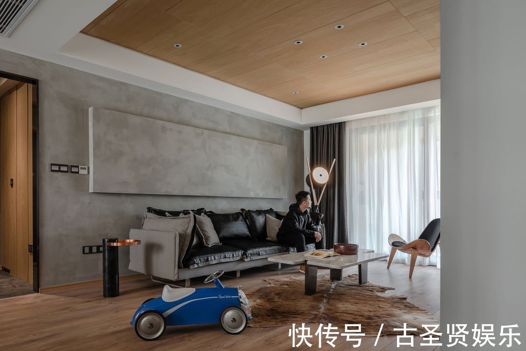装修|用“地板”做吊顶用石灰刷墙壁95后装修的新家果然与众不同