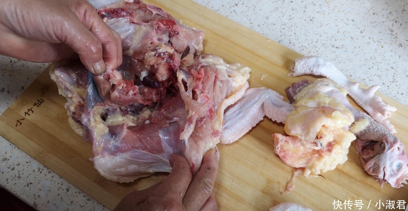 炖母鸡汤要不要先焯水,难怪做出来的鸡汤不好喝,第一步就错了