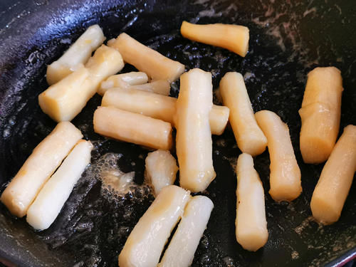 山药这样做，香甜软糯比炒的好吃多了，每次做了孩子抢着吃