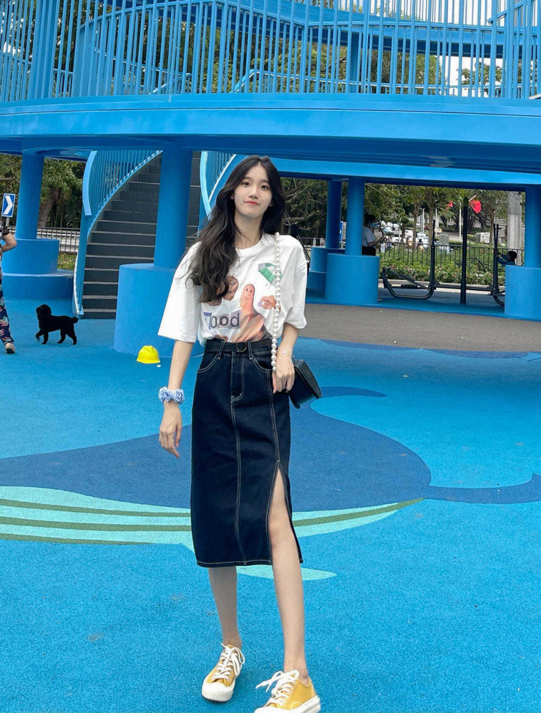 t恤|今年秋天,“牛仔裙”彻底火了,青春靓丽又显气质,时髦百搭